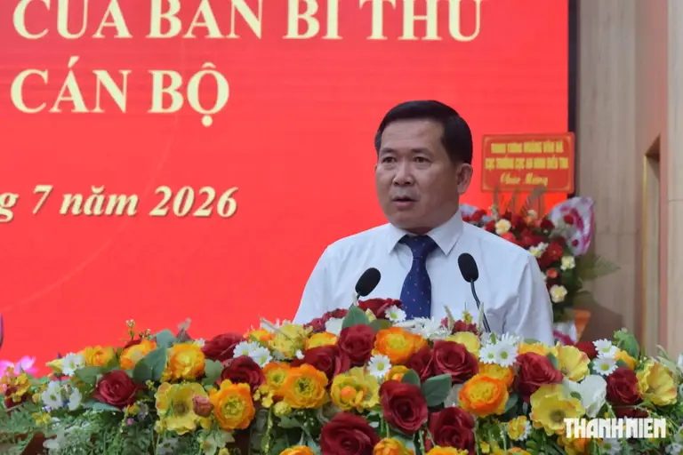 Ông Đinh Văn Nơi phát biểu nhận nhiệm vụ