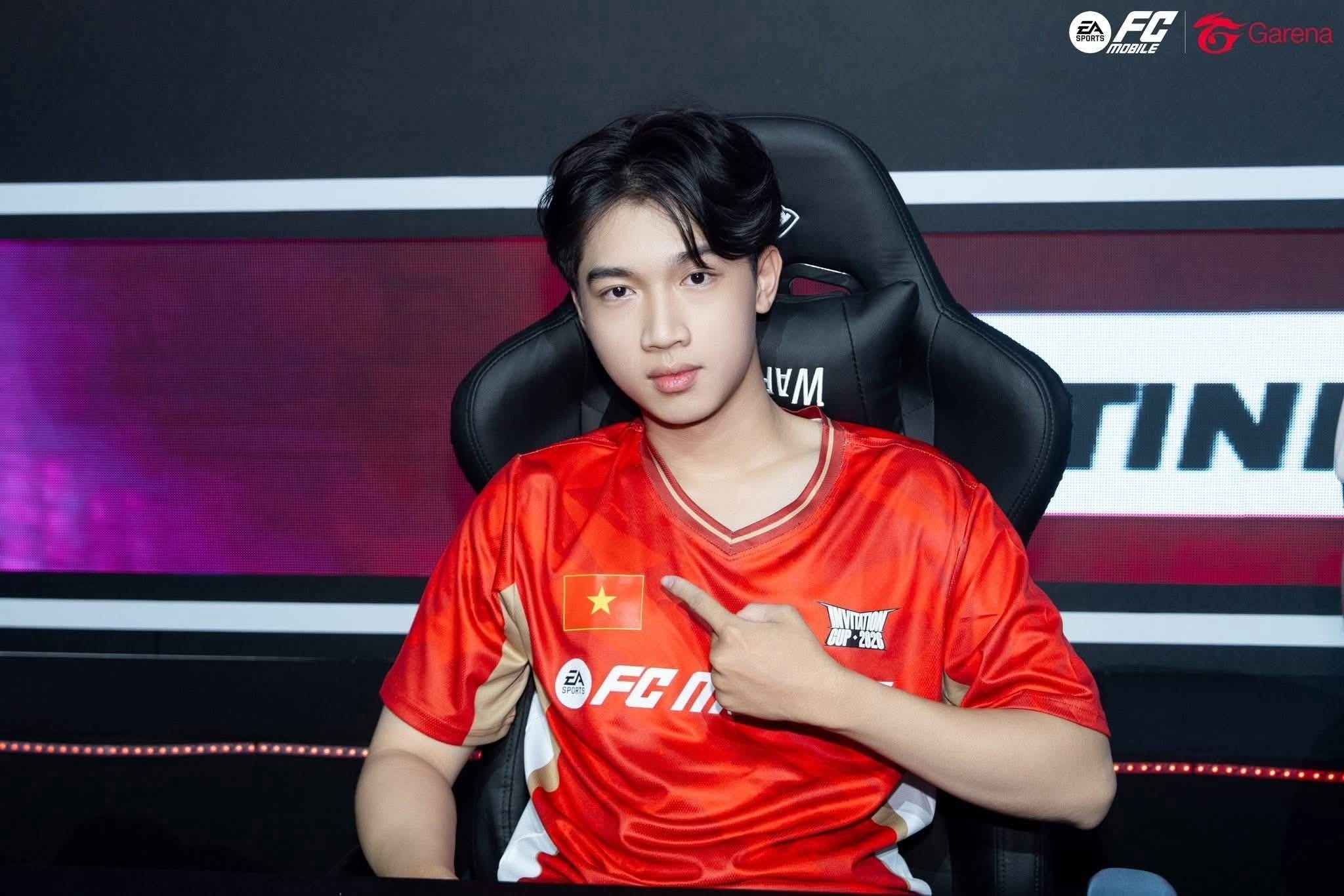 Game thủ Phạm Anh Tú, 1 trong 4 người Việt Nam tranh tài ở giải - Ảnh: FC MOBILE