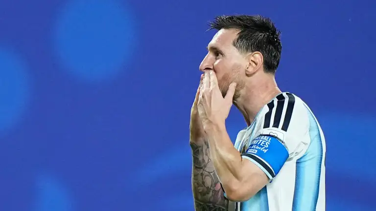 Messi đá trận chia tay đội tuyển Argentina ngày 6/10