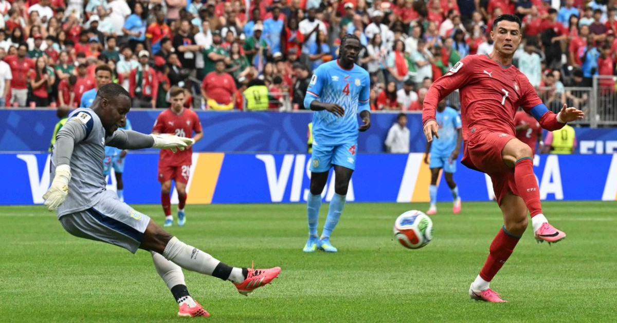 Ronaldo thiệt thòi khi phải đối đầu cầu thủ trái phép ở World Cup 2026