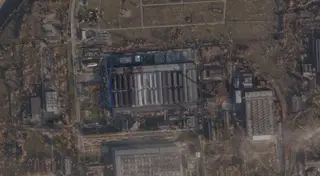 Một trung tâm dữ liệu ở Sasovo (Ryazan, Nga) bị hư hại nặng nề sau cuộc tấn công bằng máy bay không người lái của Ukraine ngày 8/10. (Ảnh: AP)