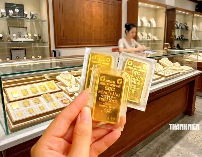 Giá vàng miếng SJC tăng thêm 1 triệu đồng mỗi lượng