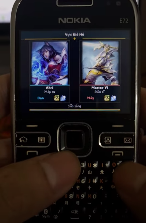 Game thủ Việt Nam chuyển thể Liên Minh Huyền Thoại lên "cục gạch" Nokia, khiến cả cộng đồng 'choáng váng'"