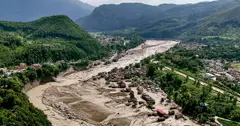 Các lý do gây lũ quét tử thần ở biên giới Nepal - Trung Quốc khiến hàng trăm người chết, mất tích