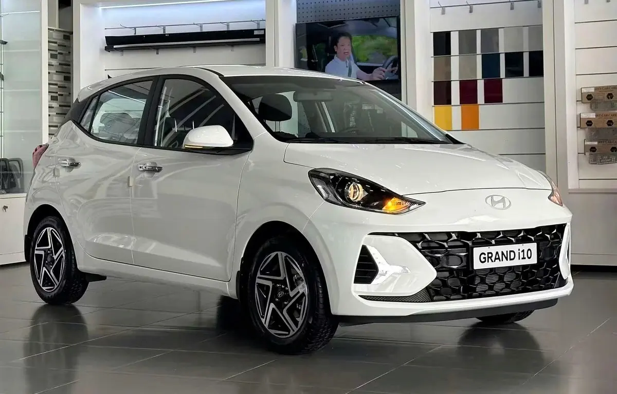 Sau ưu đãi, giá bán thực tế của Hyundai Grand i10 chỉ còn khởi điểm quanh mốc 300 triệu đồng