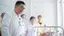 Người phụ nữ đa chấn thương do nhánh cây rơi trúng ở TP HCM