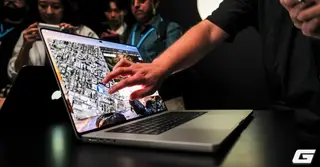 Đây là MacBook Pro cảm ứng: Màn OLED đen sâu, Dynamic Island lên Mac kích thước siêu nhỏ