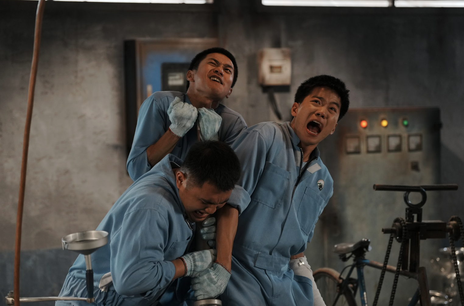 Nguyễn Hùng cảm thấy áp lực khi đóng vai chính trong Bò sữa bay - Ảnh: ĐPCC