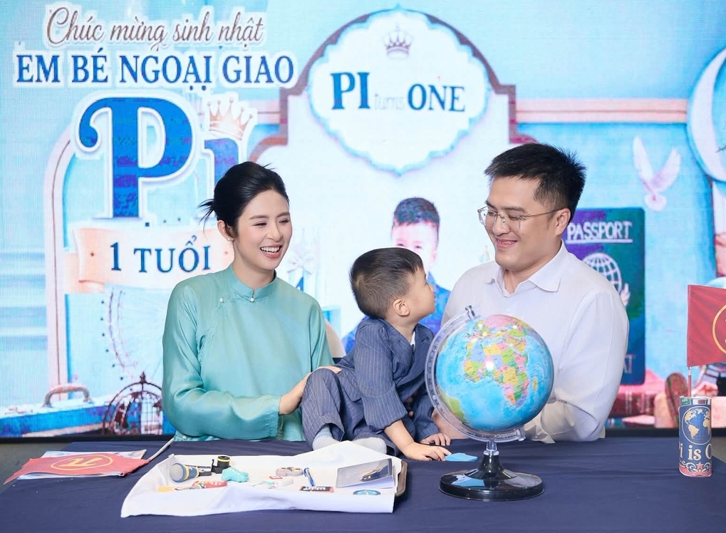Vợ chồng Ngọc Hân tổ chức lễ thôi nôi cho con trai hồi tháng 8. Ảnh: Nhân vật cung cấp