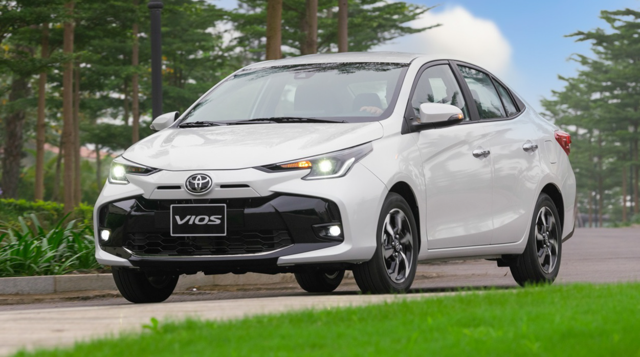 Toyota Vios tiếp tục giữ vững ngôi đầu với doanh số đạt 758 xe trong tháng 9.2026, tăng 102 xe so với tháng trước
