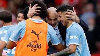 HLV Man City: 'Bruno Fernandes cũng đáng nhận thẻ đỏ'