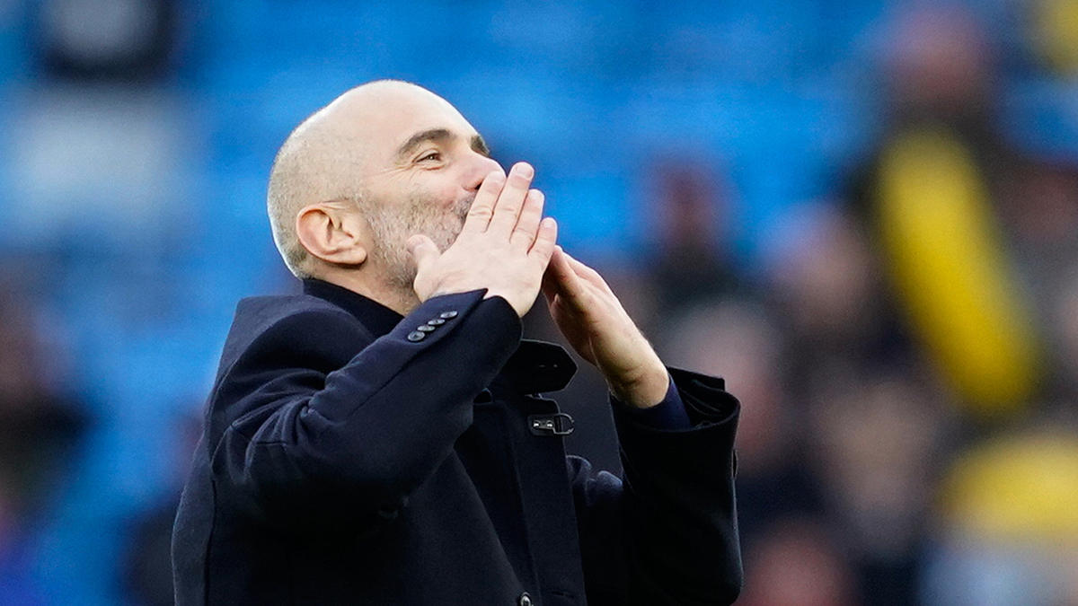 Báo Anh: Man City sẽ chỉ phải xuống một hạng