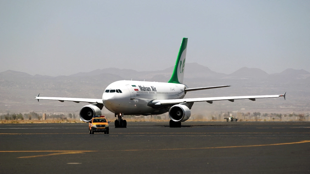 Phi cơ hãng hàng không Iran Mahan Air tại sân bay Sanaa, Yemen tháng 3/2015. Ảnh: AFP