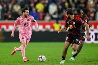 Messi trải qua các ngày bận rộn di chuyển từ Mỹ đến Tây Ban Nha và ngược lại, khiến anh không thể thi đấu trọn vẹn cùng Inter Miami