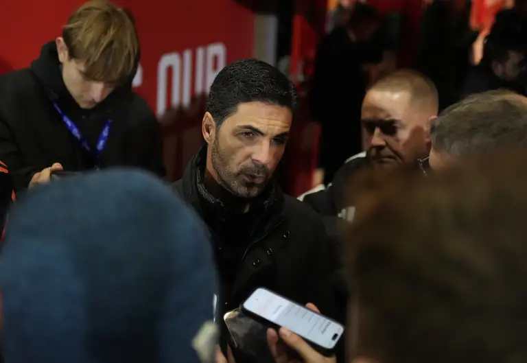 HLV Mikel Arteta bị báo chí Anh chất vấn ngay sau cú sốc Arsenal bị đội hạng tư Fleetwood loại ngay vòng 4 Cúp liên đoàn ngày 28.10
