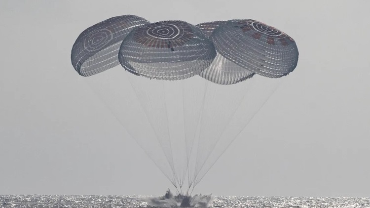 4 phi hành gia trở về Trái Đất sau 8 tháng trên vũ trụ