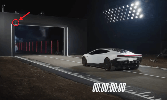 Quả chuối bí ẩn trong màn tăng tốc kỷ lục của Tesla Roadster
