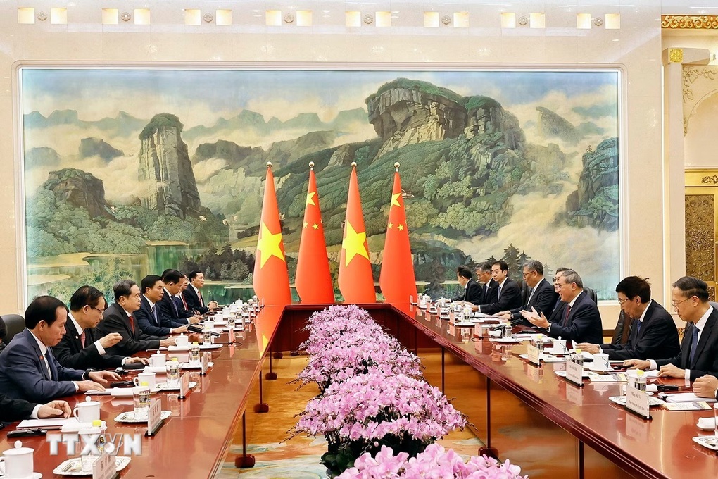 Chủ tịch Quốc hội Trần Thanh Mẫn hội kiến Thủ tướng Trung Quốc Lý Cường. Ảnh: TTXVN