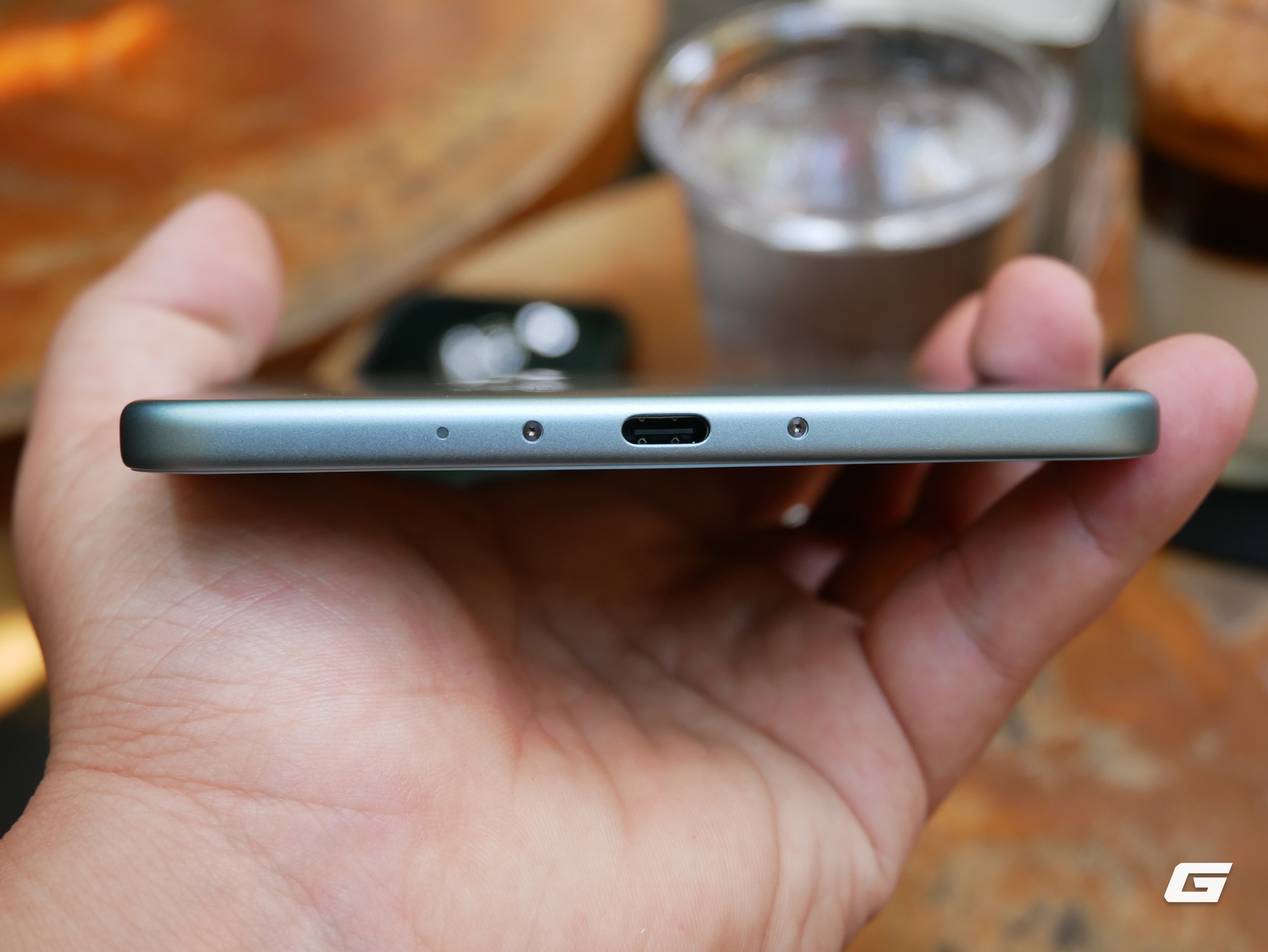 Đánh giá Kindle Aluminum: Giá gần 7 triệu đồng tại Việt Nam, có đáng mua hơn bản vỏ nhựa? - Ảnh 2.