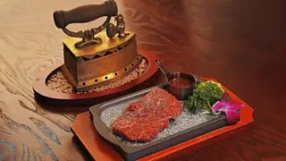 Bò H’Mông có gì để thành thịt bò cao cấp như Kobe, Wagyu?