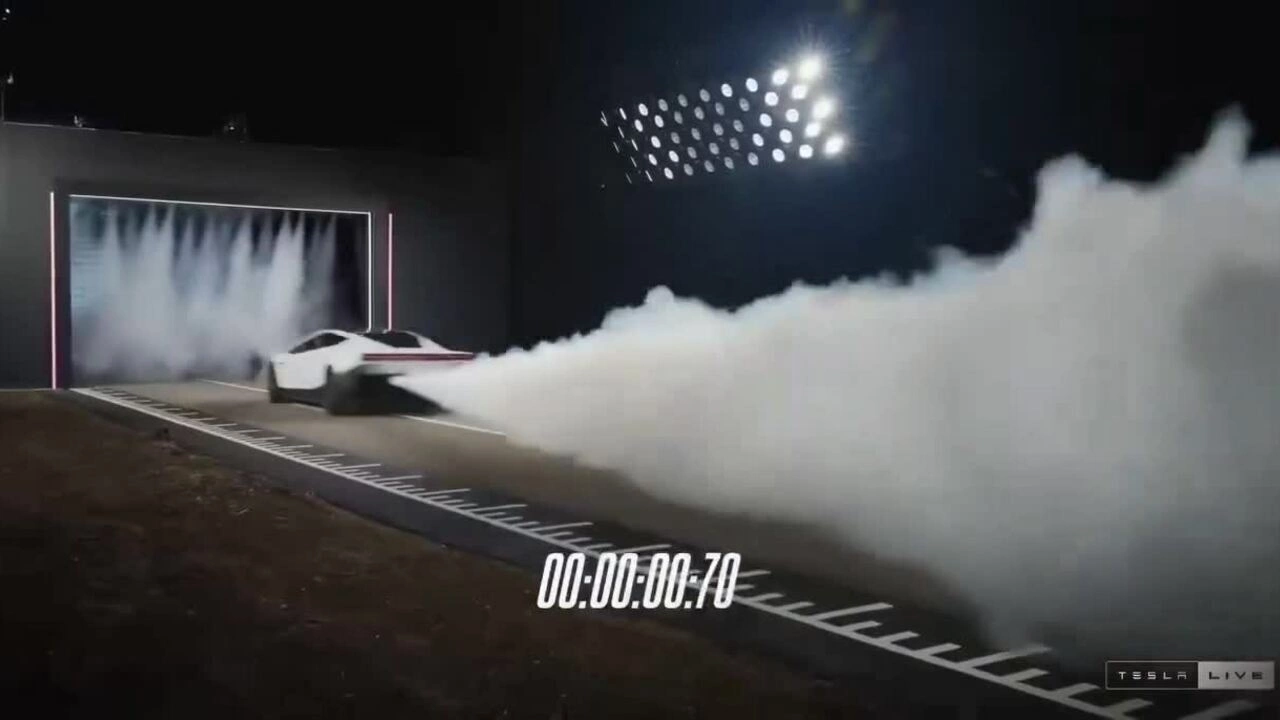 Roadster tăng tốc 0-96 km/h tại buổi ra mắt. Video: Tesla
