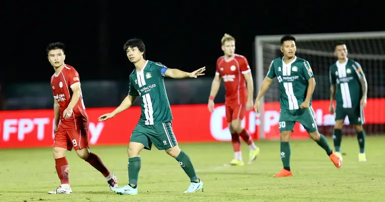 Thầy Kim tất bật ‘săn đầu người’ cho đội tuyển Việt Nam, cơ hội nào chờ Công Phượng?