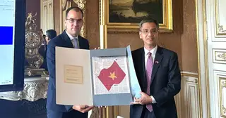 Việt Nam tiếp nhận tài liệu lưu trữ về Chủ tịch Hồ Chí Minh từ Bộ Ngoại giao Pháp