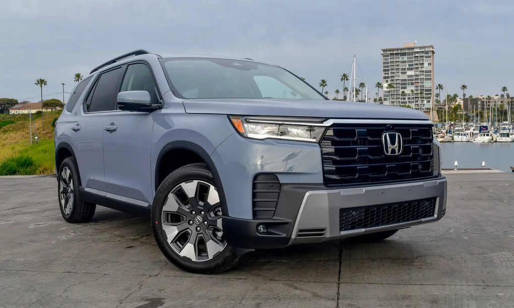 SUV cỡ lớn Honda Pilot thế hệ hiện hành tại Mỹ. Ảnh: Autoblog