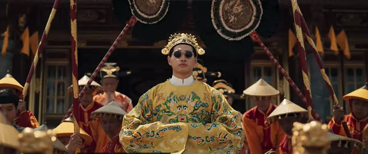 Không chỉ có Tăng Thanh Hà mà Ma Ran Đô trong vai vua Bảo Đại cũng tiếp tục bị soi ở trailer phim Hoàng hậu cuối cùng