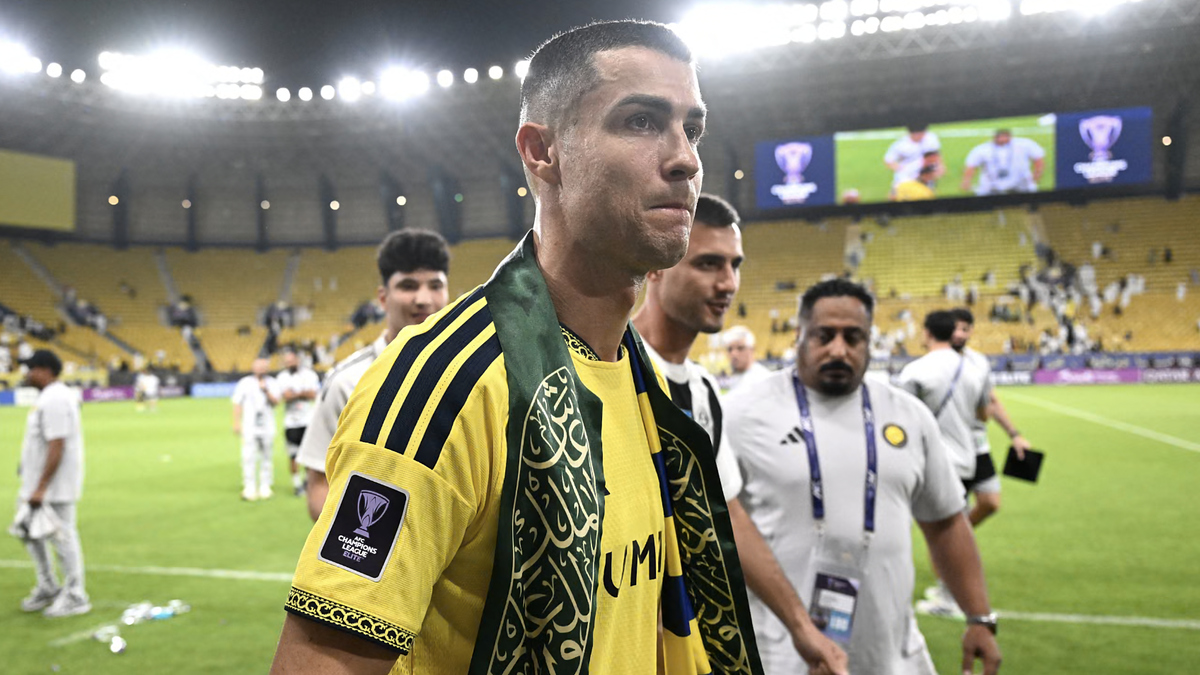 Ronaldo giữa cơn địa chấn thể thao Arab Saudi