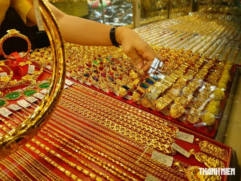 Giá vàng tăng trong tuần nhưng người mua vào vẫn lỗ