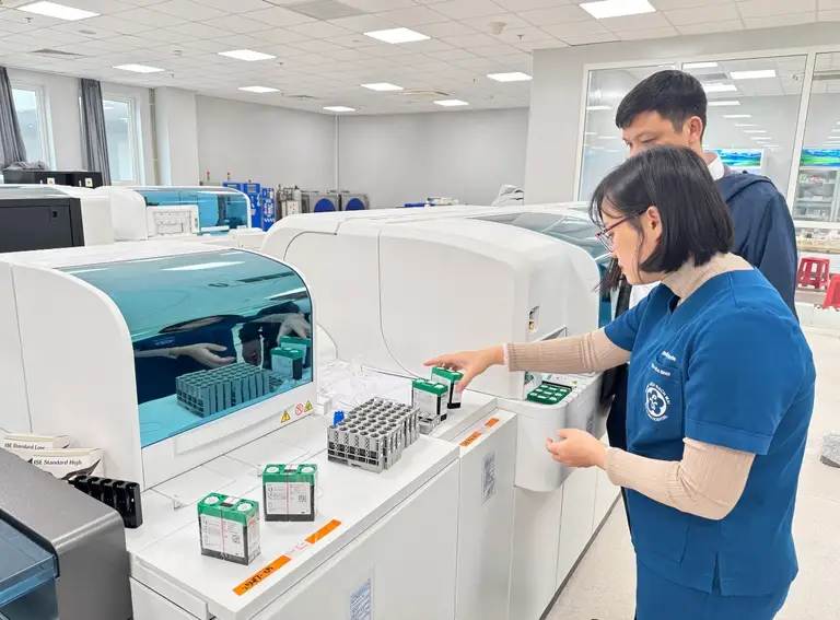 Trang thiết bị y tế hiện đại giúp thời gian có kết quả các chỉ định cận lâm sàng được nhanh hơn.