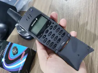 Ericsson T28 không chỉ nhẹ mà còn rất mỏng ở thời kỳ ra mắt