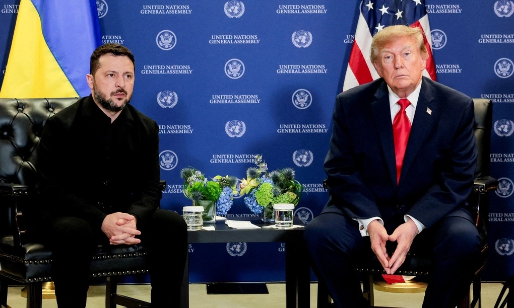 Tổng thống Mỹ Donald Trump gặp Tổng thống Ukraine Volodymyr Zelensky bên lề phiên họp của Đại hội đồng Liên Hợp Quốc ở New York ngày 22/9. Ảnh: Reuters