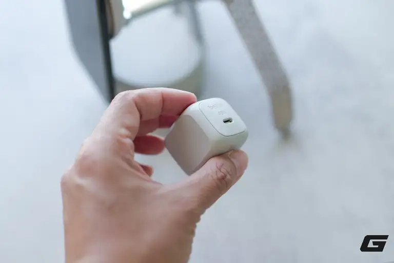 Trên tay bộ đôi Belkin UltraCharge “cân” cả bộ ba nhà Táo: cái thì gập gọn cho du lịch, cái lại có tản nhiệt mát rượi cày phim vô tư - Ảnh 3.