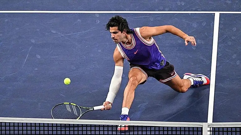 Alcaraz bị loại sớm ở Thượng Hải Masters 2026