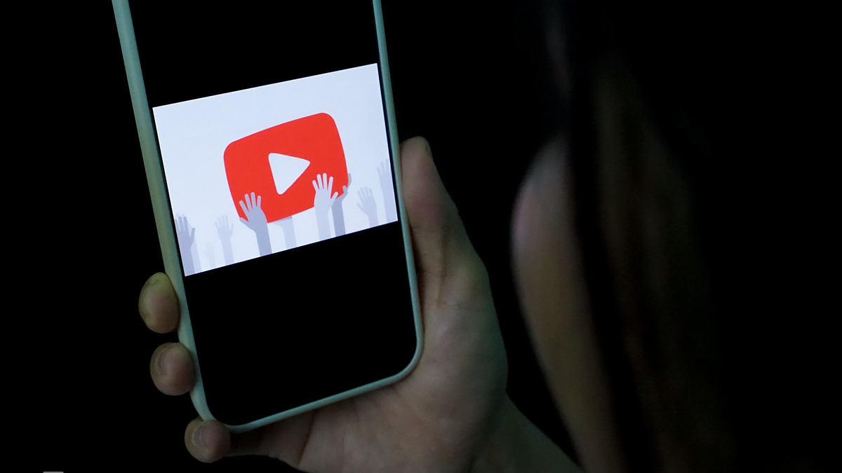 Nhà mạng bán gói 5G kèm dịch vụ bản quyền