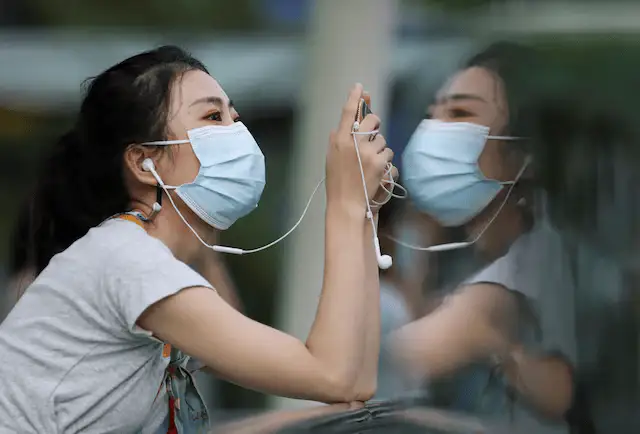 Thái Lan trấn an người dân trước tin giả về biến thể COVID-19 - Ảnh tư liệu: REUTERS