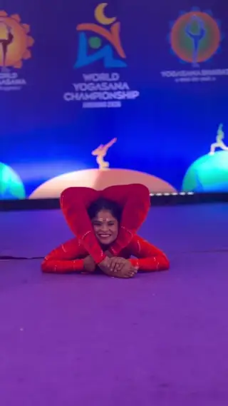 Một phần bài thi của Vaishnavi Saravanakumar tại giải VĐTG yogasana tháng 6/2026. Video: Instagram / Yogavaishnavi