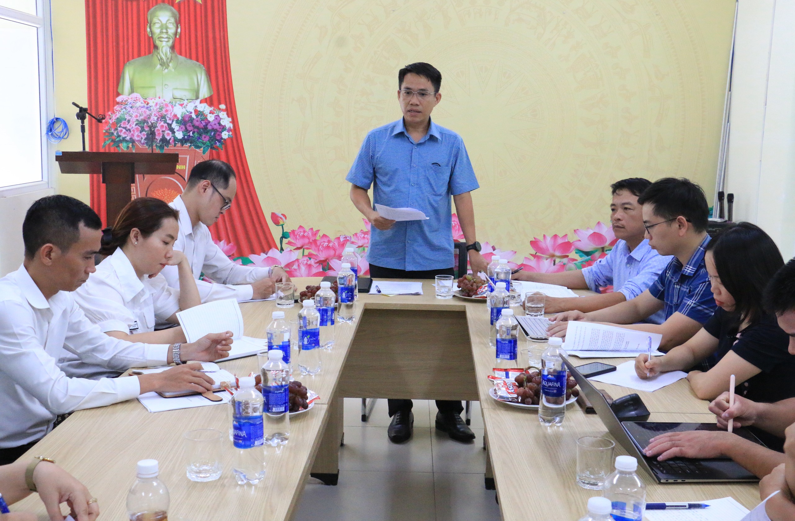 Đoàn công tác Sở Y tế Đà Nẵng kiểm tra, giám sát công tác phòng, chống bệnh truyền nhiễm tại phường Sơn Trà - Ảnh: CDC Đà Nẵng cung cấp