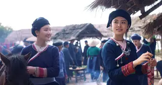 Á hậu Vân Nhi đóng vai con gái tộc trưởng đi tìm tình yêu trong phim Chuyện tình Khau Vai