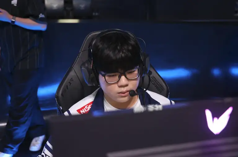 Aiming gia nhập KDX, tương lai nào cho LazyFeel tại LCK?