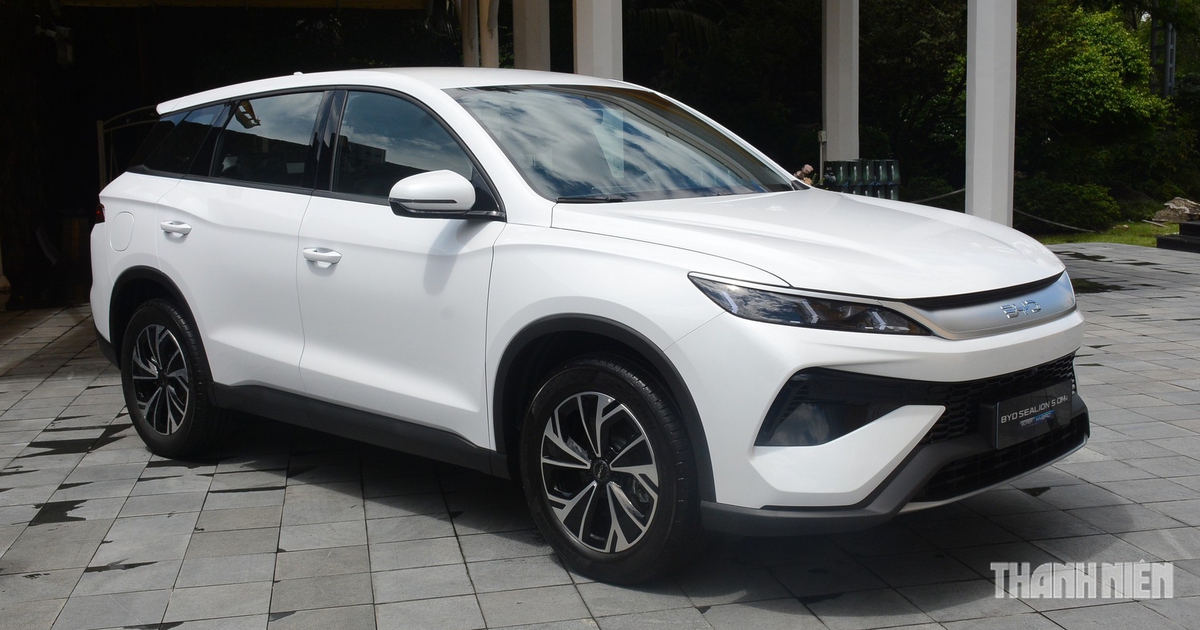 Xe plug-in hybrid BYD Sealion 5 về Việt Nam, 'đầy pin đầy bình' chạy hơn 1.200 km