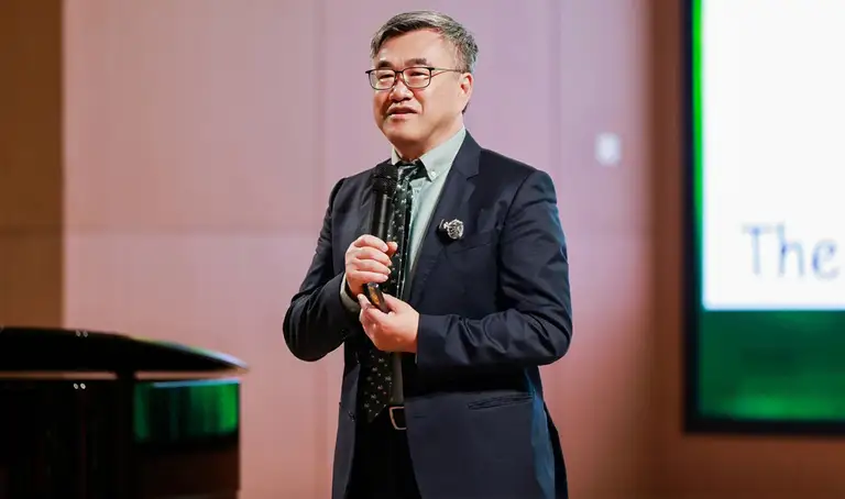 Giáo sư Li Renke. Ảnh: CUHK-Shenzhen