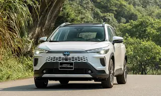 5 xe hybrid bán nhiều nhất tháng 7 - Toyota áp đảo