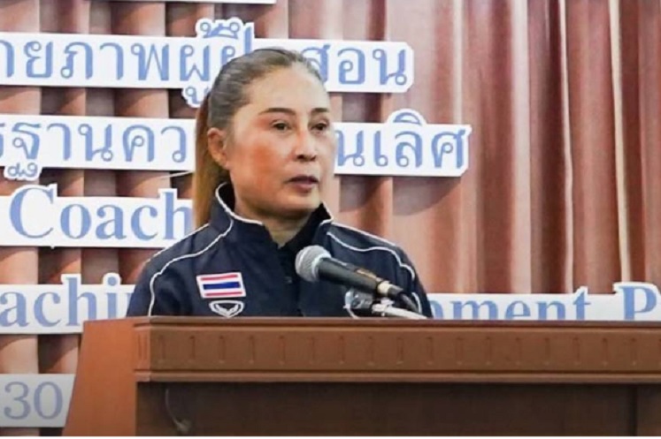 Bà Piyapat Jarunpong đại diện phía Thái Lan xin lỗi Nhật Bản - Ảnh: INSTAGRAM