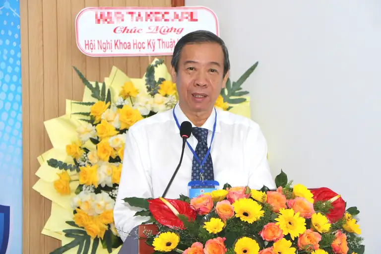 TS.BS Nguyễn Văn Vĩnh Châu - Phó giám đốc Sở Y tế TP.HCM - phát biểu tại hội nghị - Ảnh: THU HIẾN