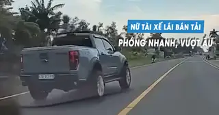 Nữ tài xế lái xe bán tải vượt ẩu, bị CSGT phạt 5 triệu đồng