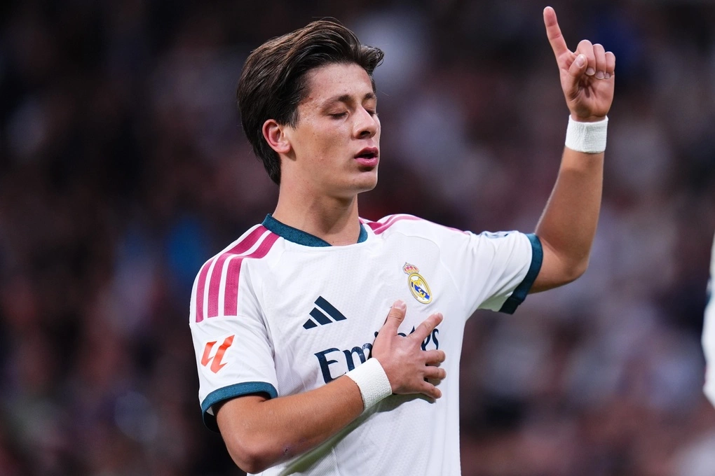 Arda Guler ăn mừng sau khi ghi bàn mở tỷ số cho Real Madrid trong trận thắng Sevilla 4-1 ở La Liga tại Madrid, Tây Ban Nha, ngày 18/10/2026. Ảnh: AP