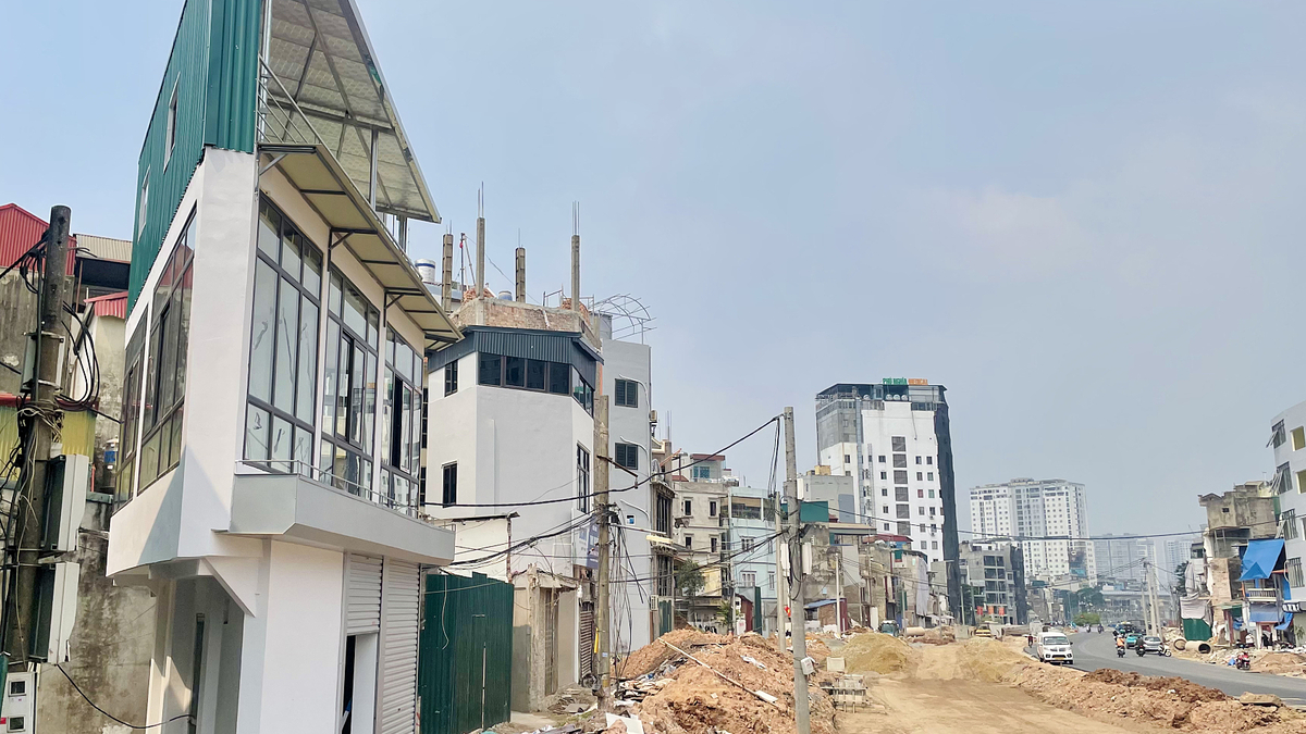 Gian nan xóa nhà siêu mỏng sau mở đường